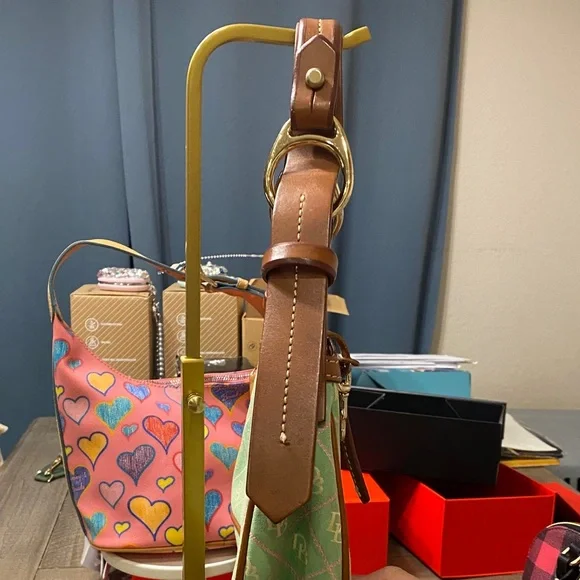 Dooney & Bourke Green and Tan Shoulder Bag (OBO). - Picture 3 of 9